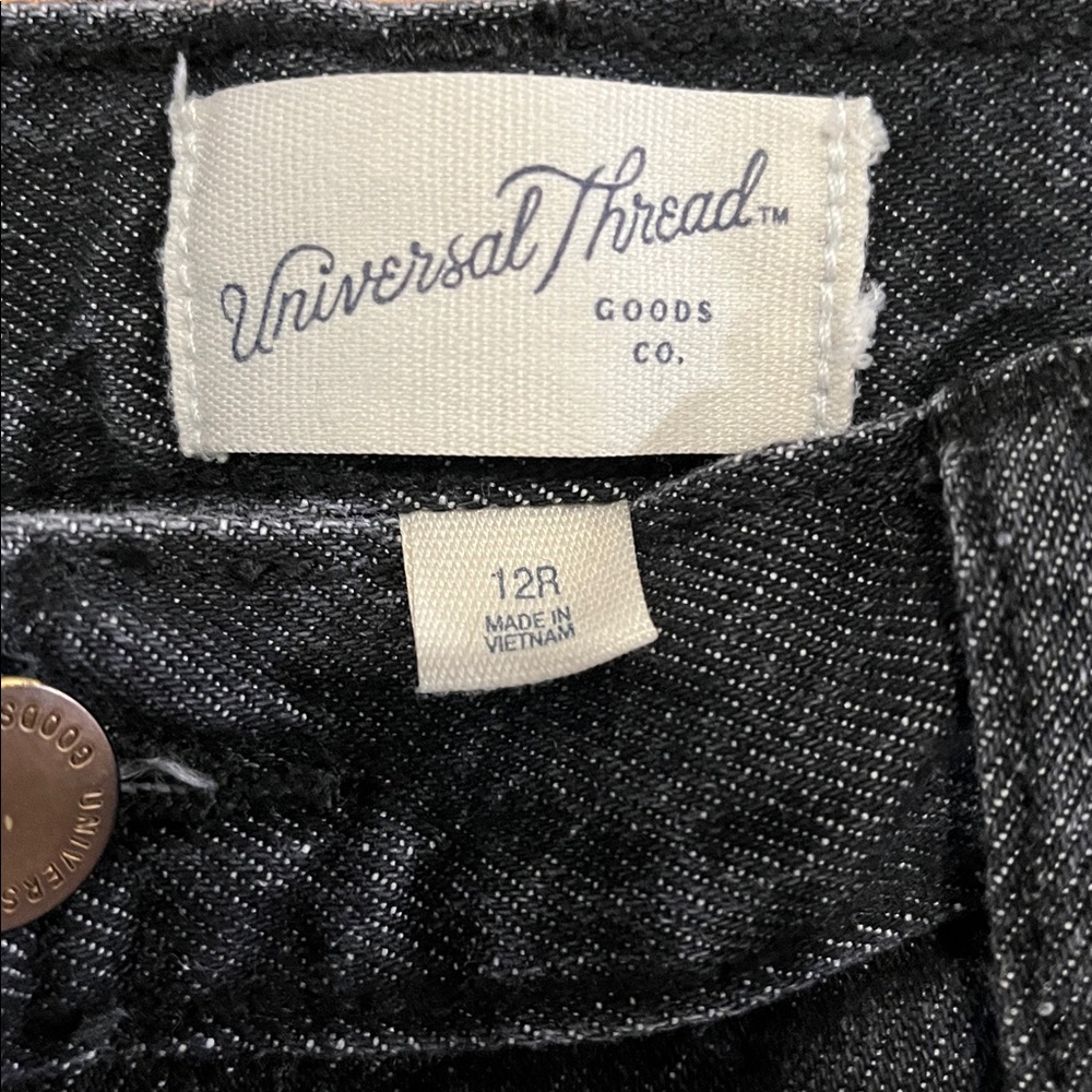Universal Threads Women’s dark cargo pants - Picture 4 of 6